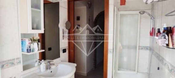 2 bedrooms Apartment in Massa, Italy No. 355292 9