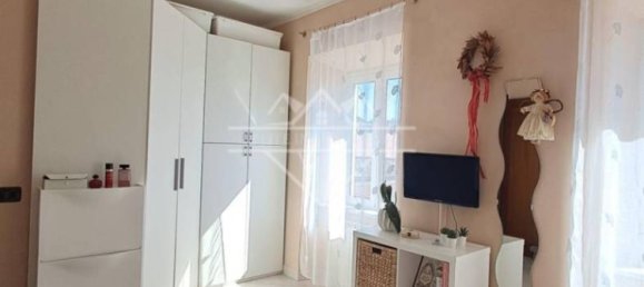 2 bedrooms Apartment in Massa, Italy No. 355292 7