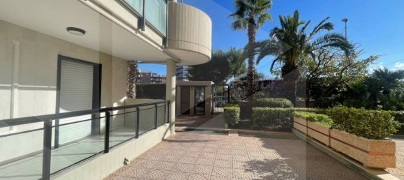 Квартира с 3 комнатами в Бари, Италия № 25423 33