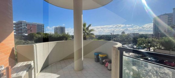 Квартира с 3 комнатами в Бари, Италия № 25423 25