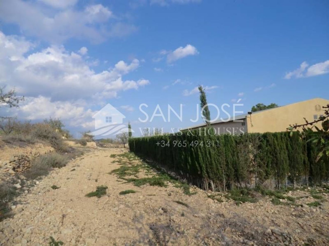  قطعة أرض في Hondon De Las Nieves, Spain 12000متر مربع رقم 21301