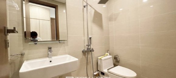 2 bedrooms Apartment in Tay Ho, Vietnam No. 642 12