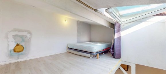 Studio in Montfermeil, France No. 330417 7