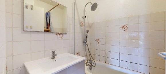 Studio in Montfermeil, France No. 330417 8