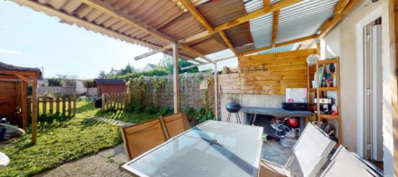 Studio in Montfermeil, France No. 330417 10