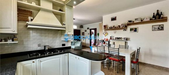 3 Schlafzimmer Doppelhaus in San Martino in Rio, Italy, Nr. 61252 4