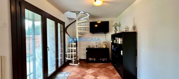 3 Schlafzimmer Doppelhaus in San Martino in Rio, Italy, Nr. 61252 15