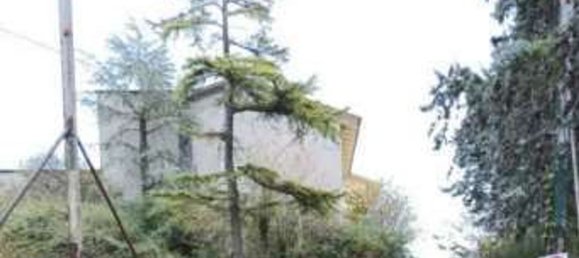 Дом с 5 комнатами в Урбино, Италия № 101518 2