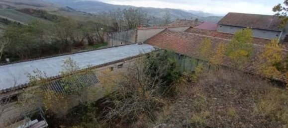 Дом с 5 комнатами в Урбино, Италия № 101518 22