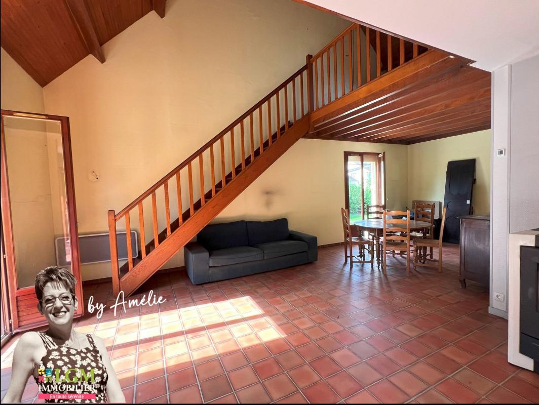 Casa de 4 dormitorios en Saint-Eugene, France No. 248757