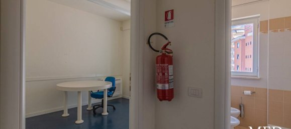 5-Zimmer Büro in Viterbo, Italy, Nr. 84919 24