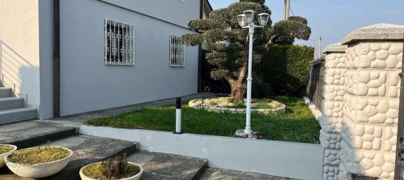 4 bedrooms House in Albignasego, Italy No. 268354 3