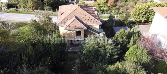 5 bedrooms Villa in Mondovì, Italy No. 165063 3