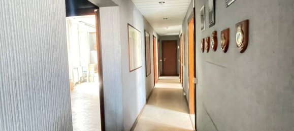 Apartamento de 7 habitaciónes en La Spezia, Italy No. 101337 16