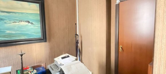 Apartamento de 7 habitaciónes en La Spezia, Italy No. 101337 4