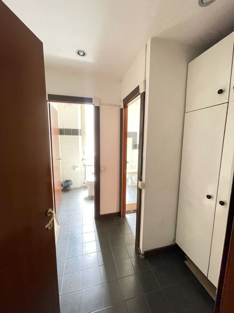 Квартира с 7 комнатами в Специя, Италия № 101337