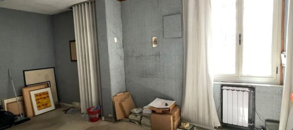 Apartamento de 7 habitaciónes en La Spezia, Italy No. 101337 2