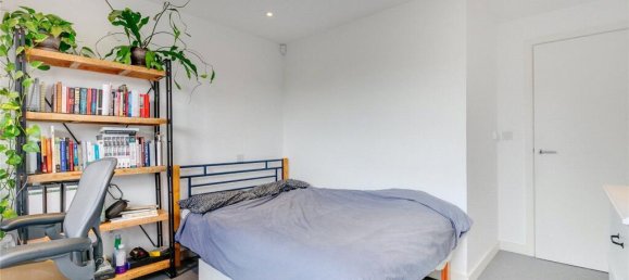 2 bedrooms Apartment in London, United Kingdom No. 12796 4