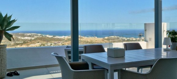 3 bedrooms Penthouse in Mijas, Spain No. 179949 2