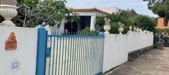 7 rooms Villa in Lipari, Italy No. 255993 2