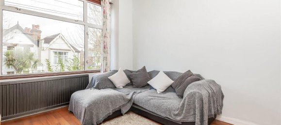 2 bedrooms Apartment in London, United Kingdom No. 7220 6