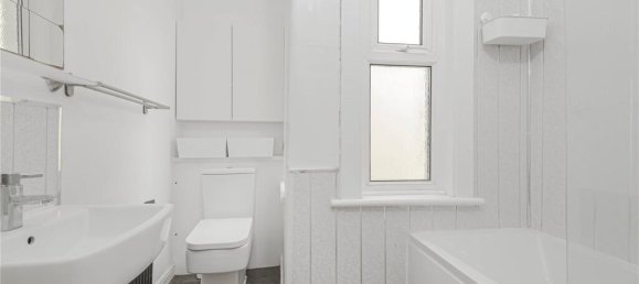 2 bedrooms Apartment in London, United Kingdom No. 7220 18