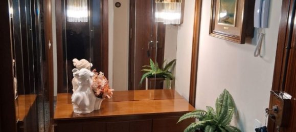3 bedrooms Apartment in L'Hospitalet de Llobregat, Spain No. 165605 7