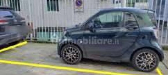 1-salle Garage à Milan, Italy No. 342791 2