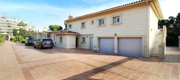 Вилла с 8 спальнями в Марбелья, Испания № 136602 12