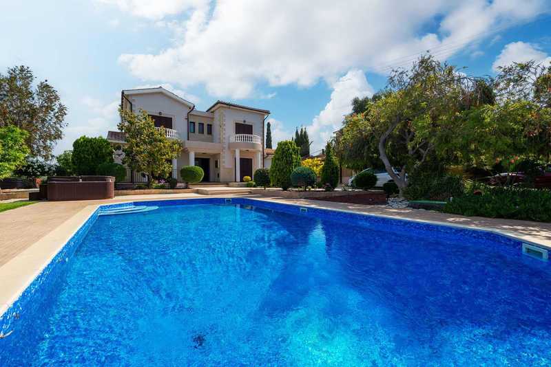 4 bedrooms Villa in Kouklia, Cyprus No. 7271