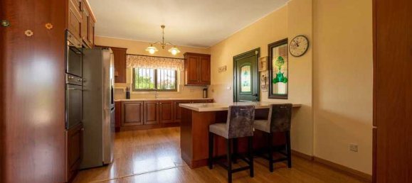 4 bedrooms Villa in Kouklia, Cyprus No. 7271 3