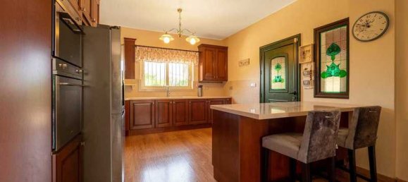 4 bedrooms Villa in Kouklia, Cyprus No. 7271 5