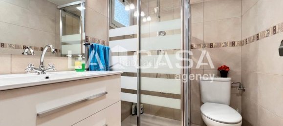 5 chambres Maison à Badalona, Spain No. 170435 22