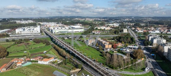 10991m² Land in Maia, Portugal No. 117619 13