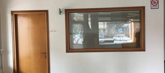 3-Zimmer Gewerbliche Immobilie in Pordenone, Italy, Nr. 139948 9
