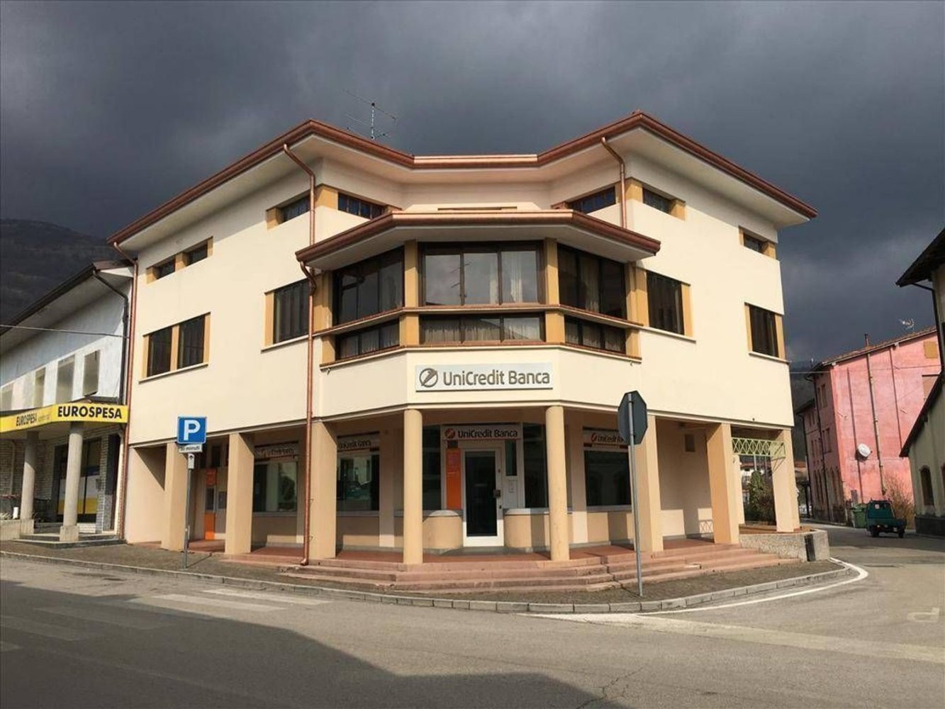 3-Zimmer Gewerbliche Immobilie in Pordenone, Italy, Nr. 139948