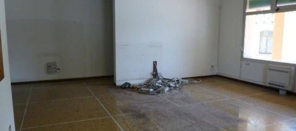 3-Zimmer Gewerbliche Immobilie in Pordenone, Italy, Nr. 139948 10