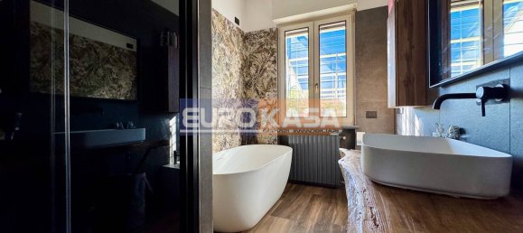 2 bedrooms Villa in Treviglio, Italy No. 341883 7