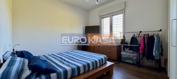 2 bedrooms Villa in Treviglio, Italy No. 341883 5