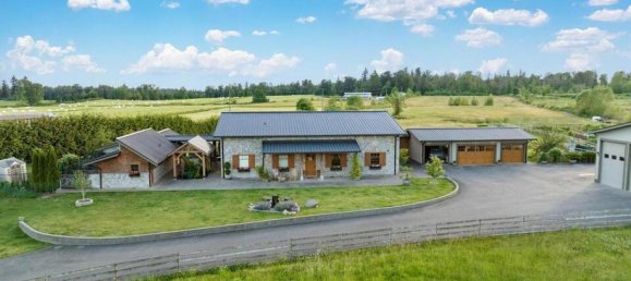 3 bedrooms House in British Columbia, Canada No. 225 3