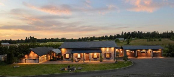 3 bedrooms House in British Columbia, Canada No. 225 8