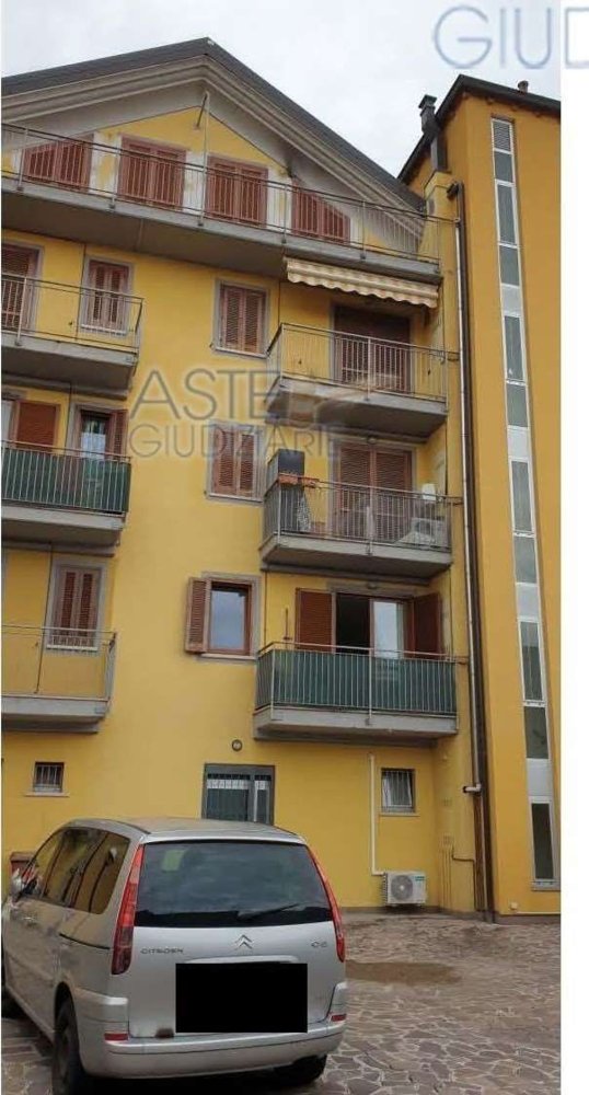 3 rooms Apartment in Roncello, Italy No. 4108
