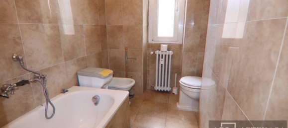 3غرفة شقة في Novara, Italy رقم 12862 10