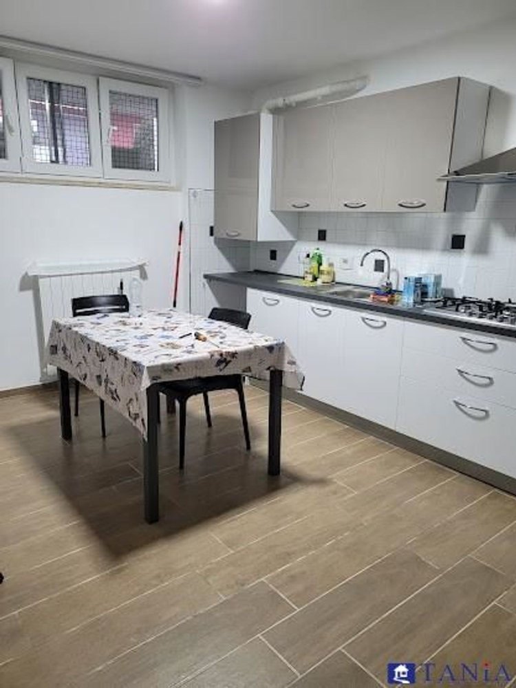 Apartamento de 3 divisões em Carrara, Italy N.º 47577