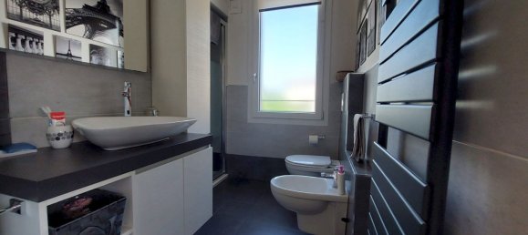 4 Schlafzimmer Wohnung in Imola, Italy, Nr. 335833 6