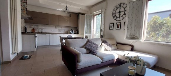 4 Schlafzimmer Wohnung in Imola, Italy, Nr. 335833 3