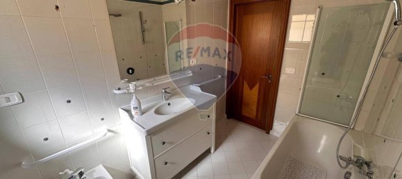 Квартира с 5 комнатами в Неаполь, Италия № 16462 25