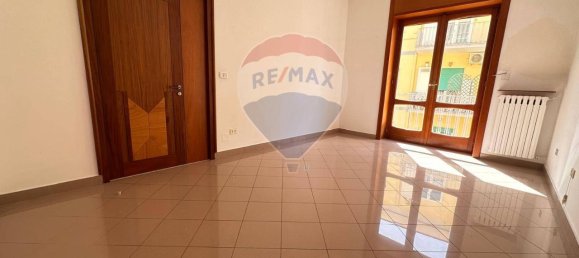 Квартира с 5 комнатами в Неаполь, Италия № 16462 16