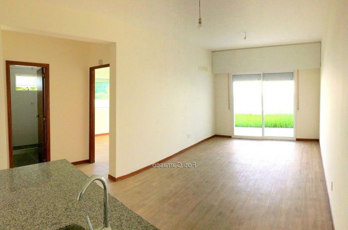 Квартира с 2 спальнями в Монтевидео, Уругвай № 2340