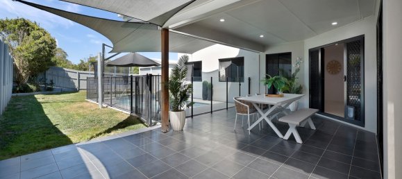 5 bedrooms House in Rural View, Australia No. 353 24